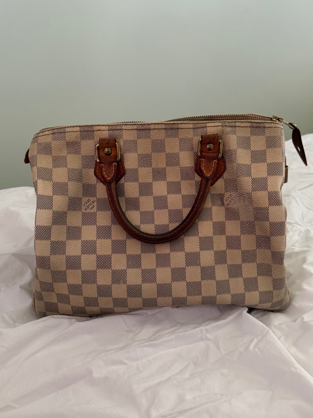 LV Speedy bag cream